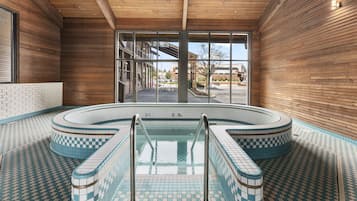 Bathtub spa indoor