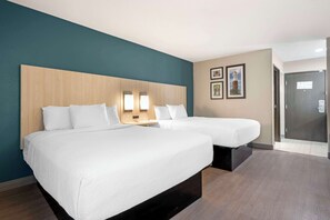 Standard Room, 2 Queen Beds, Non Smoking, Refrigerator & Microwave - Best Western Plus Lafayette Hotel University Area (Lafayette)