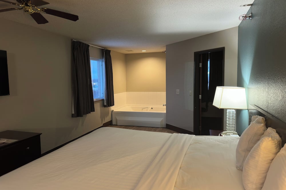 Baymont Inn & Suites by Wyndham Lincoln NE