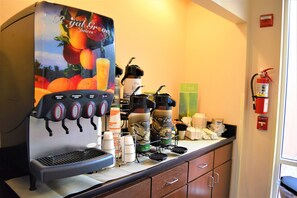 Free daily full breakfast - Quality Inn Conference Center at Citrus Hills (Hernando)