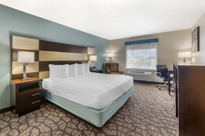Executive Room, 1 King Bed, Non Smoking, Refrigerator & Microwave (Shower Only) | Premium bedding, in-room safe, desk, laptop workspace - Best Western Joliet Inn & Suites (Joliet)
