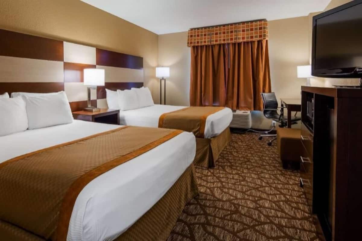 Roba de llit d'alta qualitat, caixa forta a l'habitació i escriptori