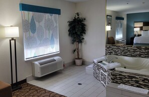 Suite, 1 très grand lit, non-fumeur, baignoire à jets (Shower Only;with Sofabed) | Literie de qualité, coffre-fort, bureau