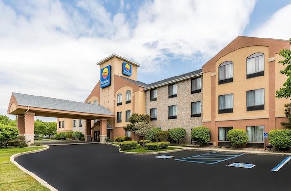 Exterior - Comfort Inn & Suites Mishawaka - South Bend (Mishawaka)