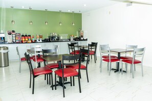 Free daily continental breakfast - Americas Best Value Inn Donaldsonville (Donaldsonville)