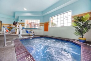 Indoor pool - Best Western Plus Northwind Inn & Suites (Tigard)