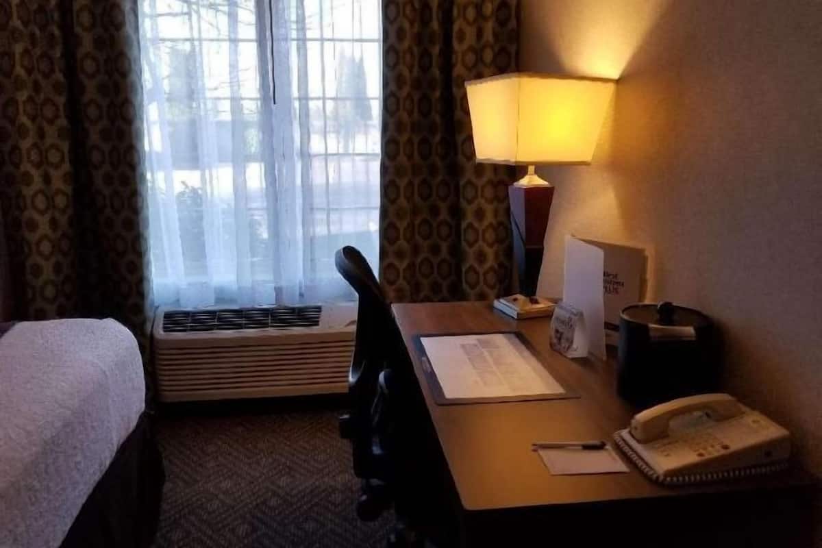 Egyptian cotton sheets, premium bedding, desk, blackout curtains