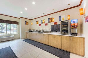 Desayuno bufé gratuito y diario