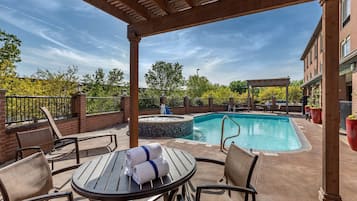 Outdoor pool, sun loungers