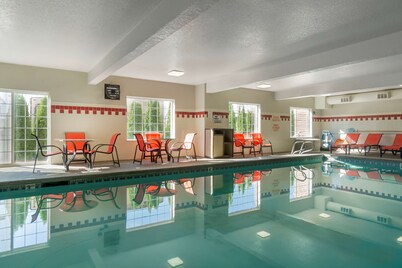 Best Western Plus Park Place Inn & Suites