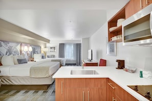Chambre Standard, 2 grands lits, non-fumeurs | Coffres-forts dans les chambres, fer et planche à repasser