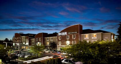 Executive Residency by Best Western Navigator Inn & Suites