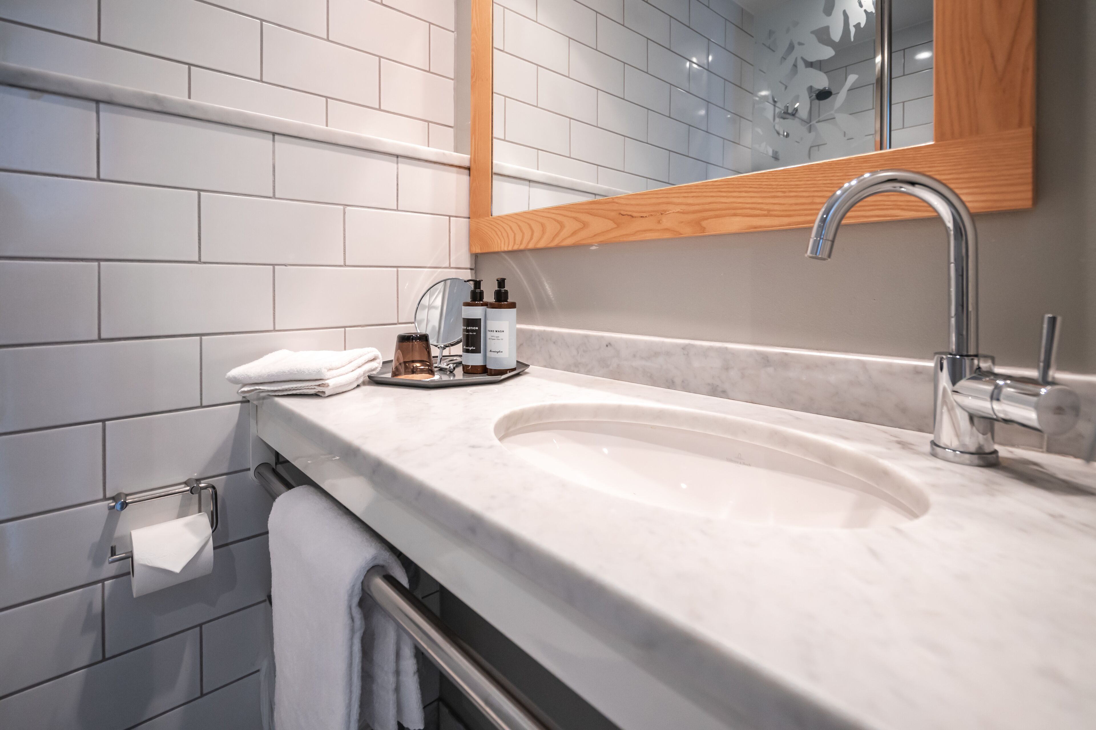 single room | bathroom | shower, free toiletries, towels