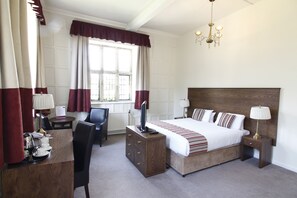 办公桌、笔记本电脑工作区、熨斗/熨板、免费 WiFi