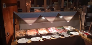 Daily buffet breakfast for a fee - Telford Madeley Court (Telford)