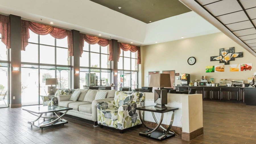 北蒙哥马利品质酒店及套房