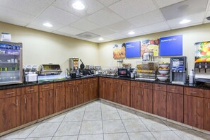 Free daily continental breakfast 