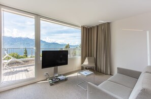 1 chambre, minibar, coffres-forts dans les chambres, bureau