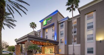 Holiday Inn Express Orlando International Airport by IHG