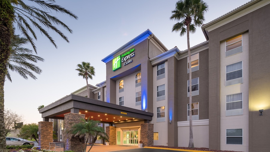 Holiday Inn Express Orlando International Airport by IHG