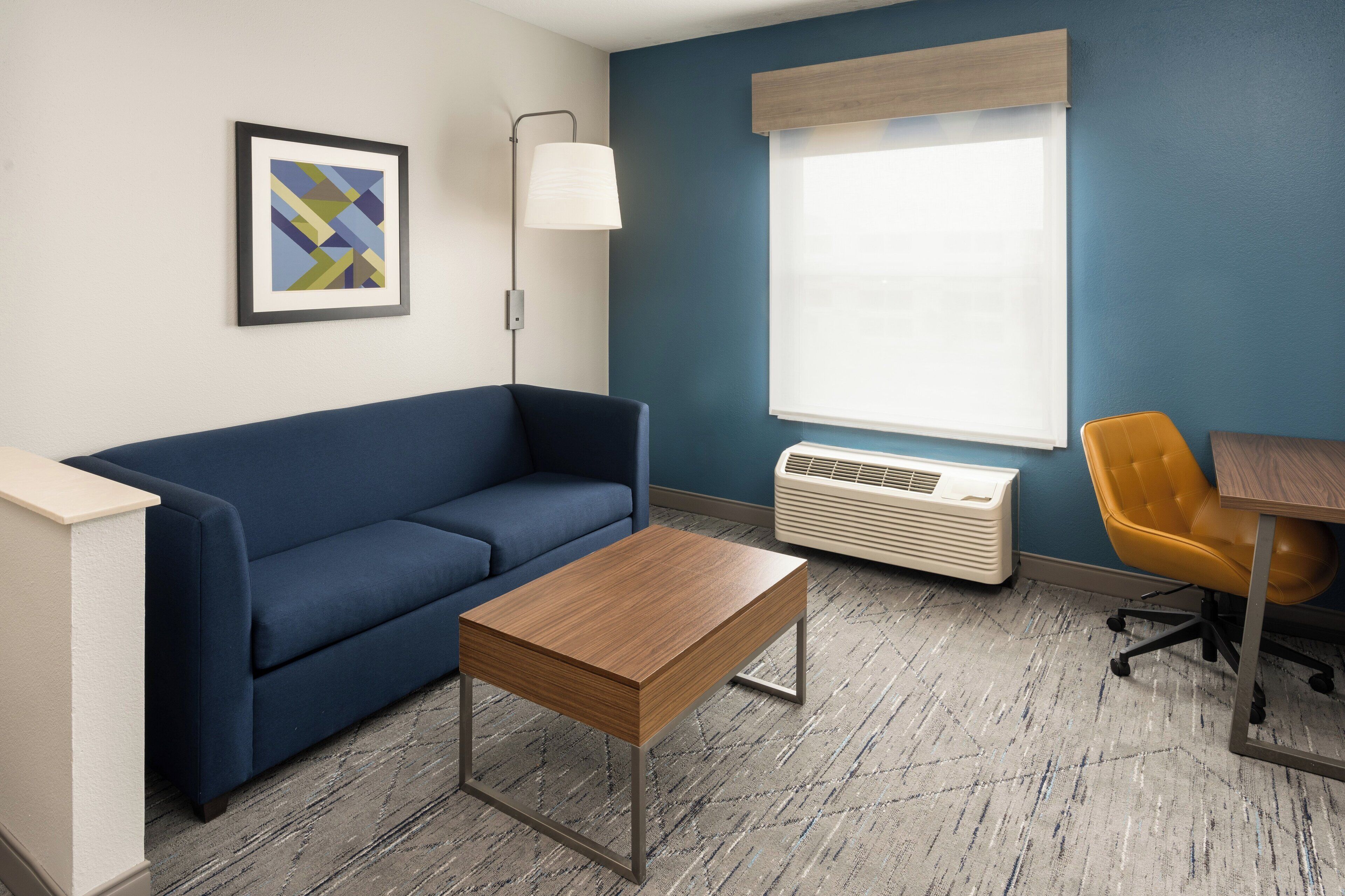 1 bedroom, in-room safe, desk, blackout curtains