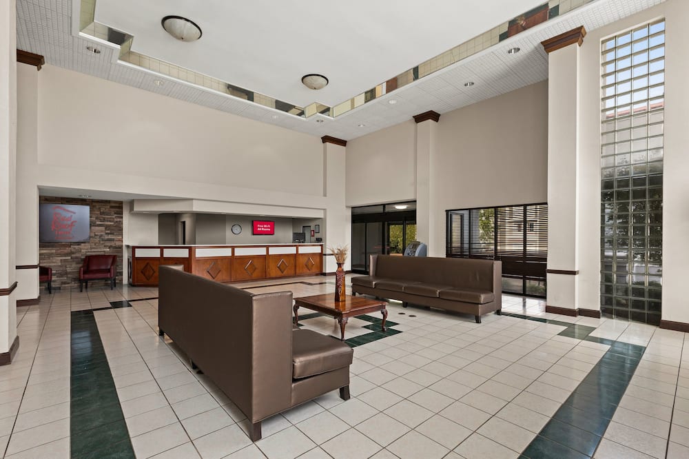 Red Roof Inn & Suites Newnan