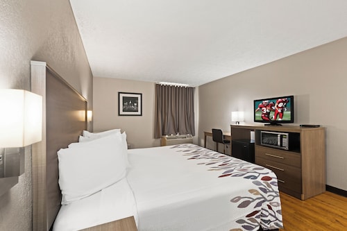 Red Roof Inn & Suites Newnan