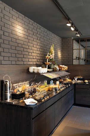 Daily buffet breakfast for a fee. Coffee Fellows Hotel Puchheim