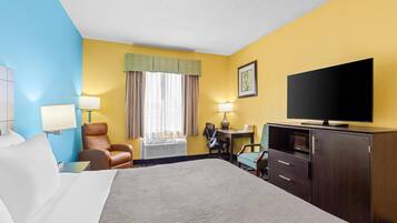 Standard Room, 1 King Bed, Non Smoking | Desk, laptop workspace, blackout curtains, iron/ironing board