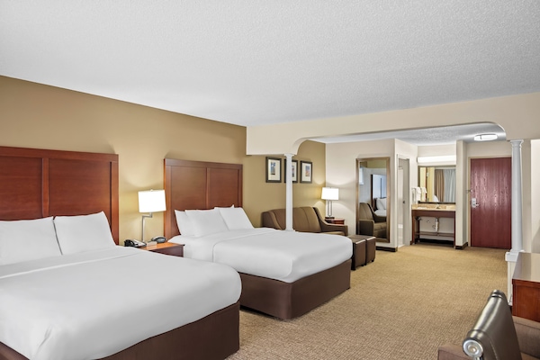 Suite, 1 Bedroom (2 Queen Beds, Extra Spacious) | Premium bedding, desk, iron/ironing board, free WiFi