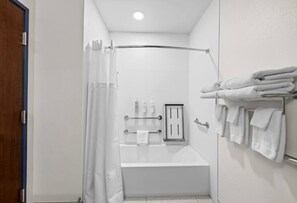 Desk, blackout curtains, iron/ironing board (on request) - Spark by Hilton Grain Valley Kansas City (Grain Valley)