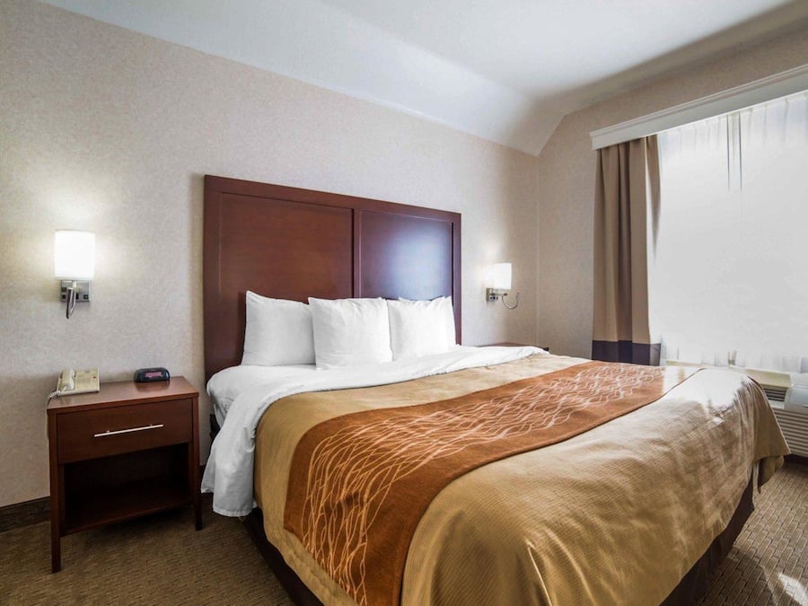 Ropa de cama de alta calidad y escritorio