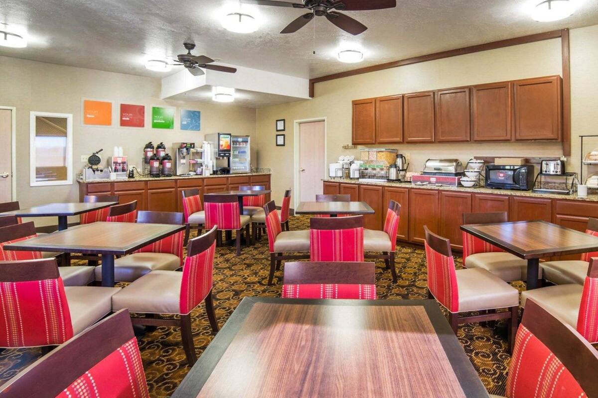 free continental breakfast