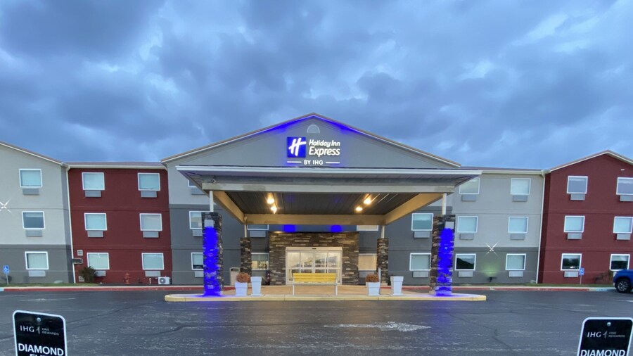 Holiday Inn Express Bluffton Inn And Suites by IHG