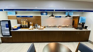 Free buffet breakfast 