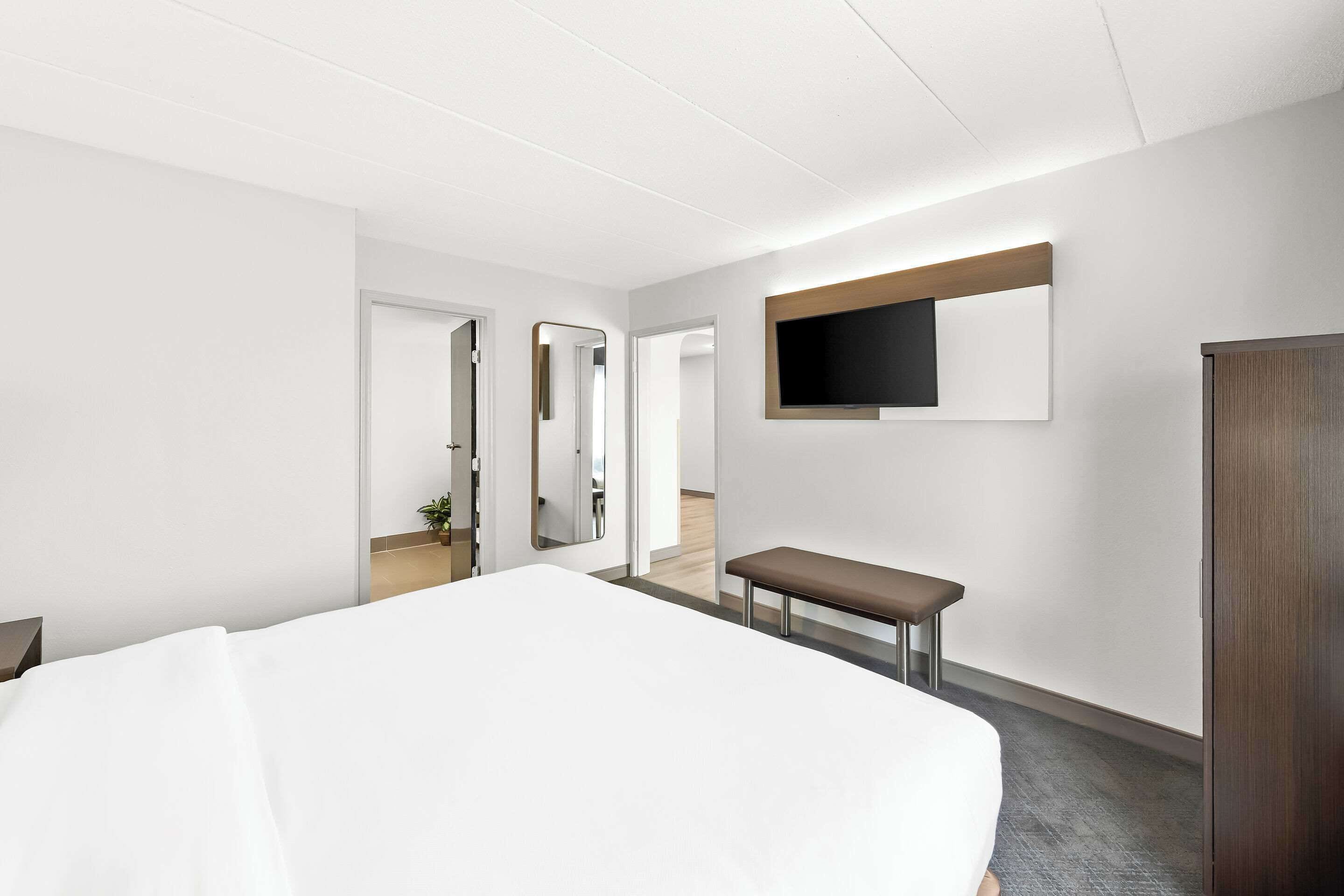 Photo - Comfort Suites Columbus