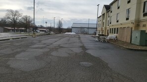 Exterior - Cambridge Inn by Capital O near I-70 / I-77 (Cambridge)