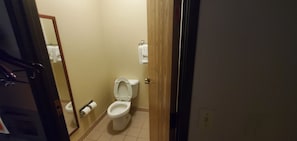 Free toiletries, hair dryer, towels - Cambridge Inn by Capital O near I-70 / I-77 (Cambridge)