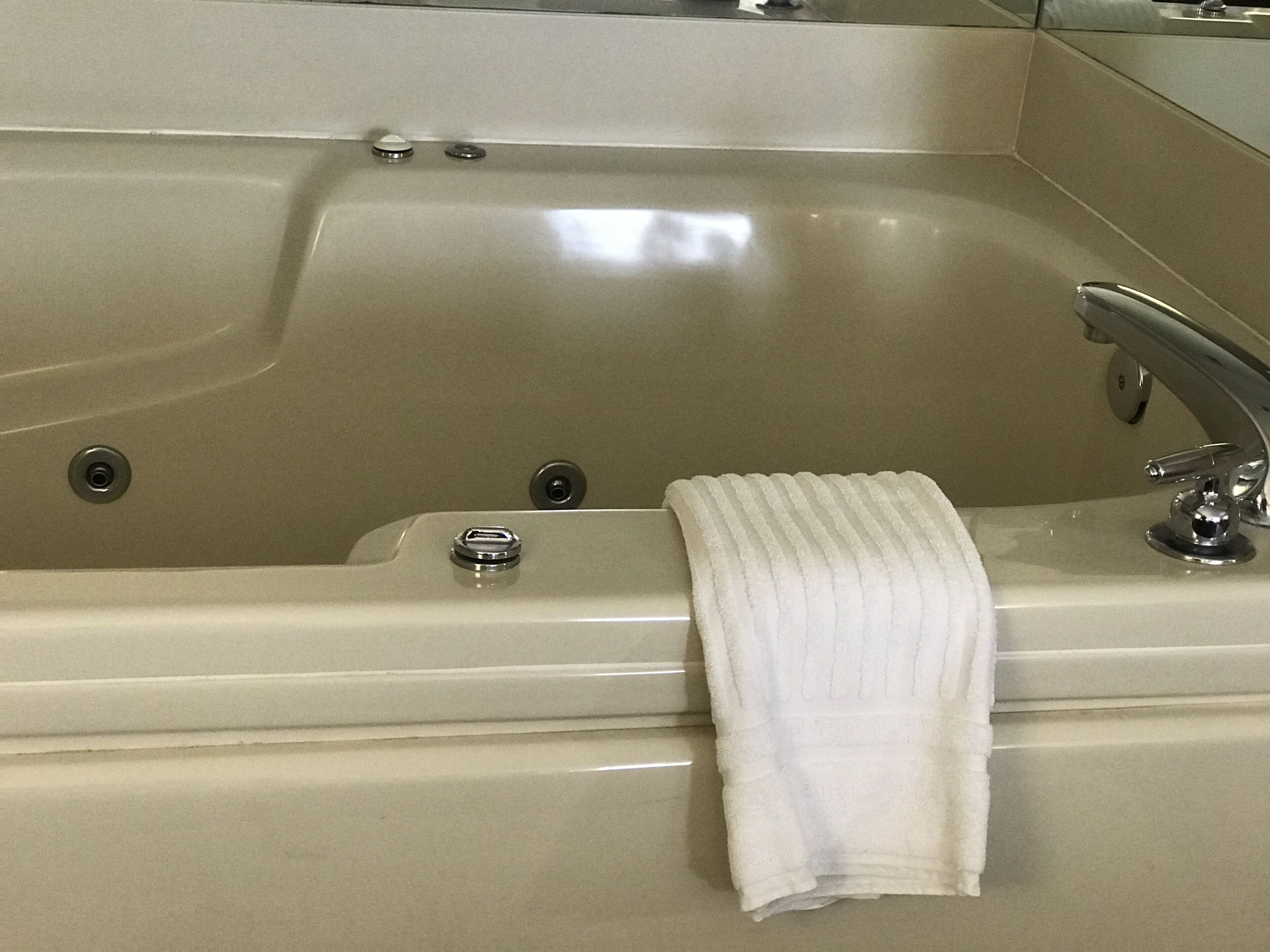 deep-soaking bathtub