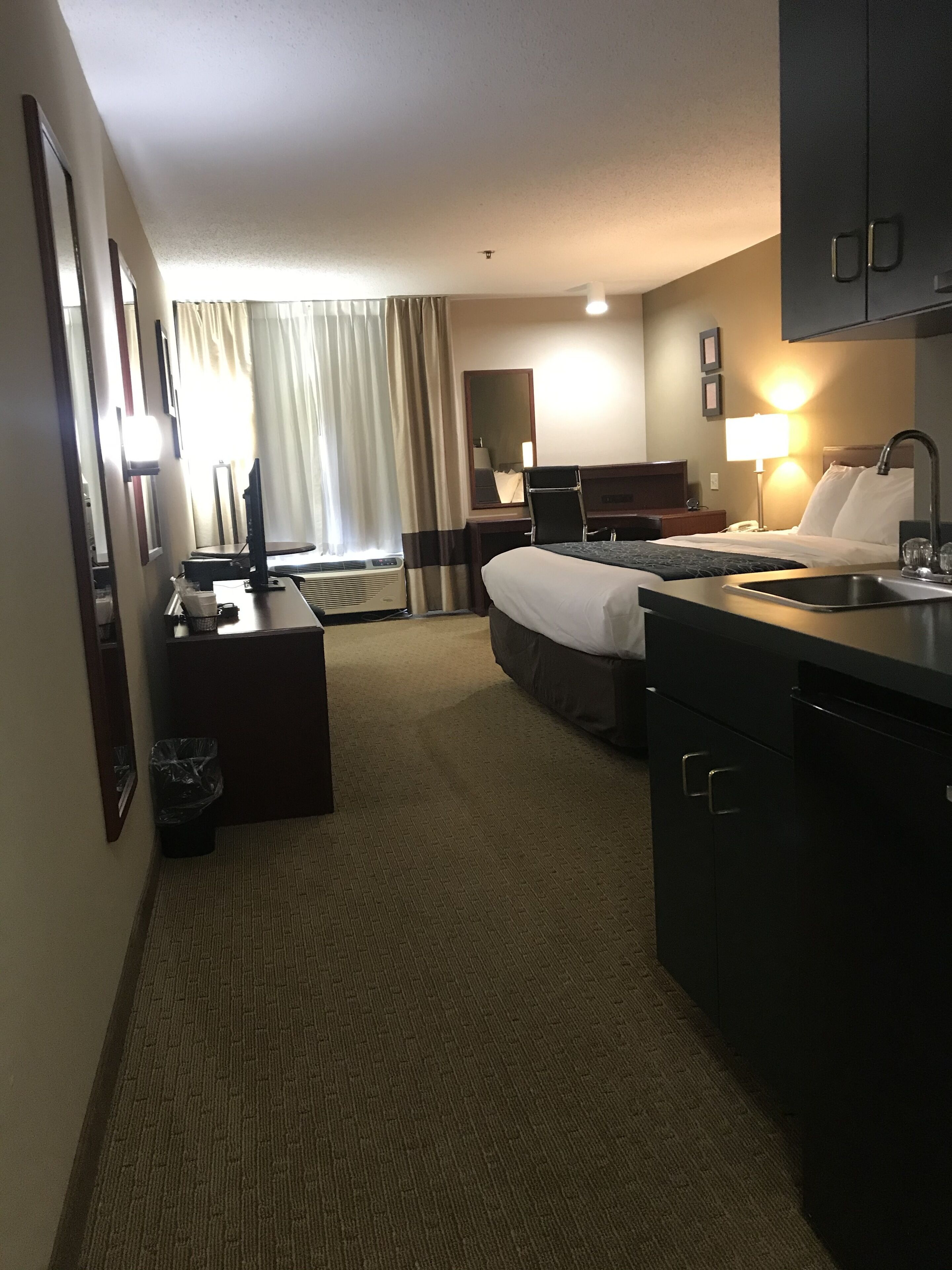 suite, 1 king bed, non smoking, hot tub | in-room safe, blackout curtains, iron/ironing board