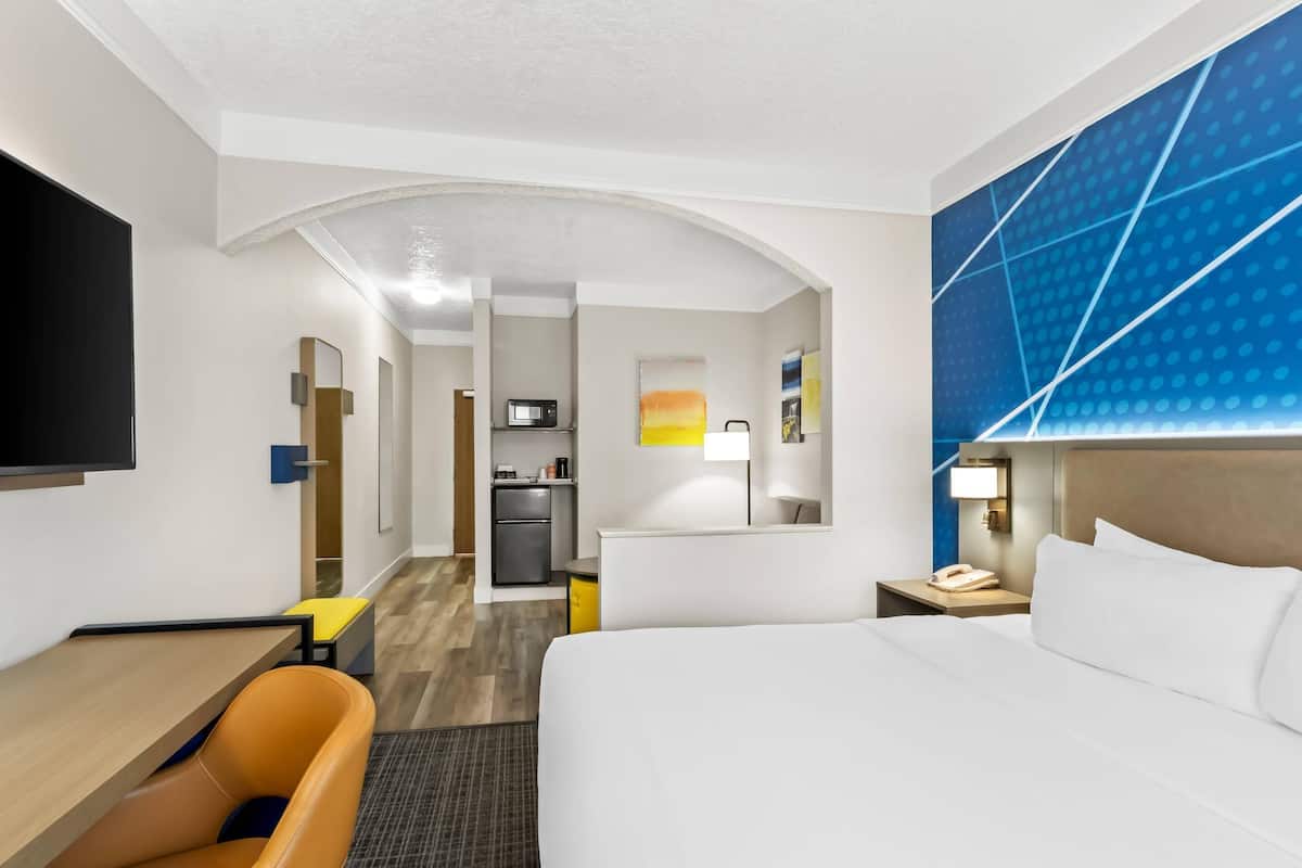 In-room safe, desk, blackout drapes, iron/ironing board