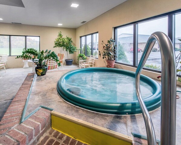 Indoor pool, pool loungers