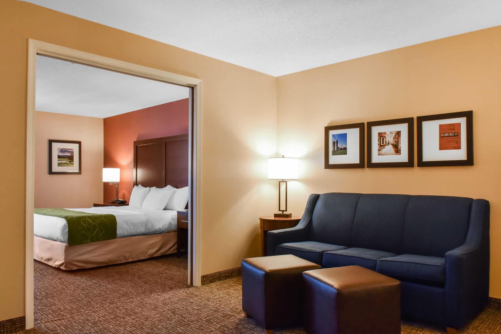 Suite, 1 Tempat Tidur King, Bebas Asap Rokok | Meja kerja, ruang kerja ramah laptop, dan setrika/meja setrika