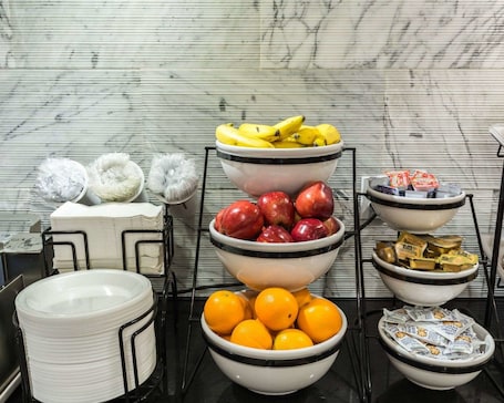 Free daily continental breakfast