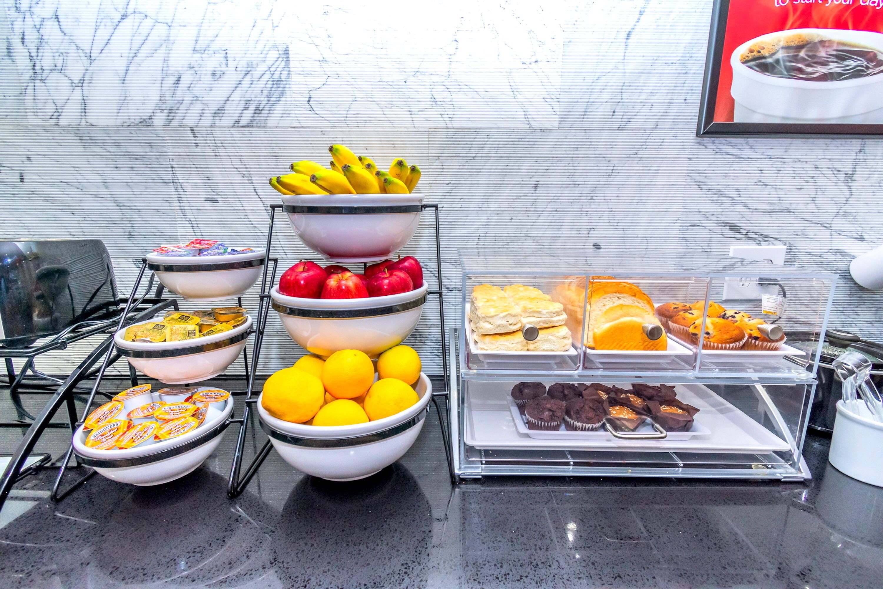 free daily continental breakfast