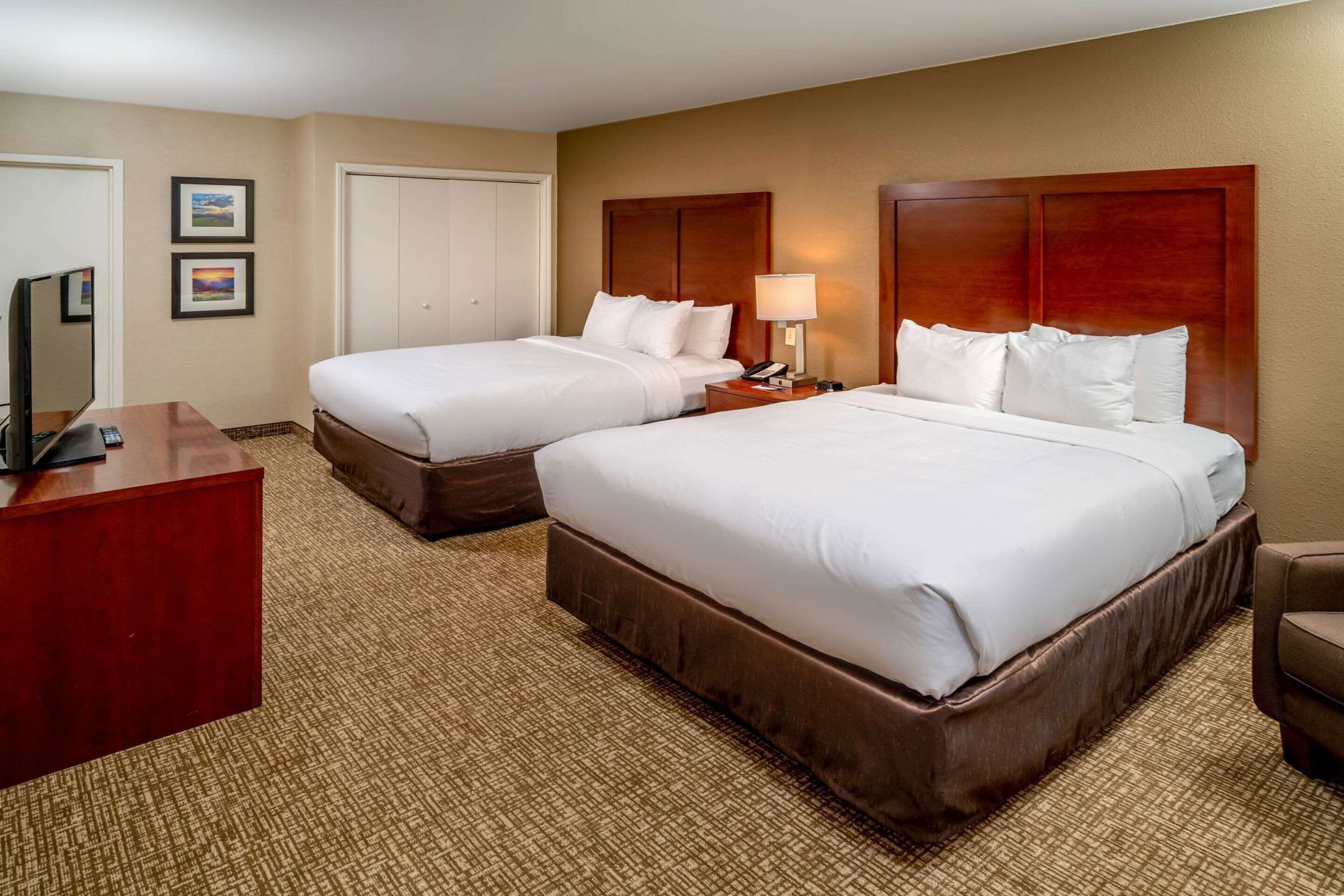 In-room safe, desk, laptop workspace, iron/ironing board