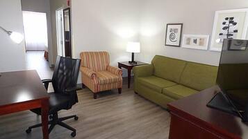 In-room safe, desk, iron/ironing board, free cots/infant beds