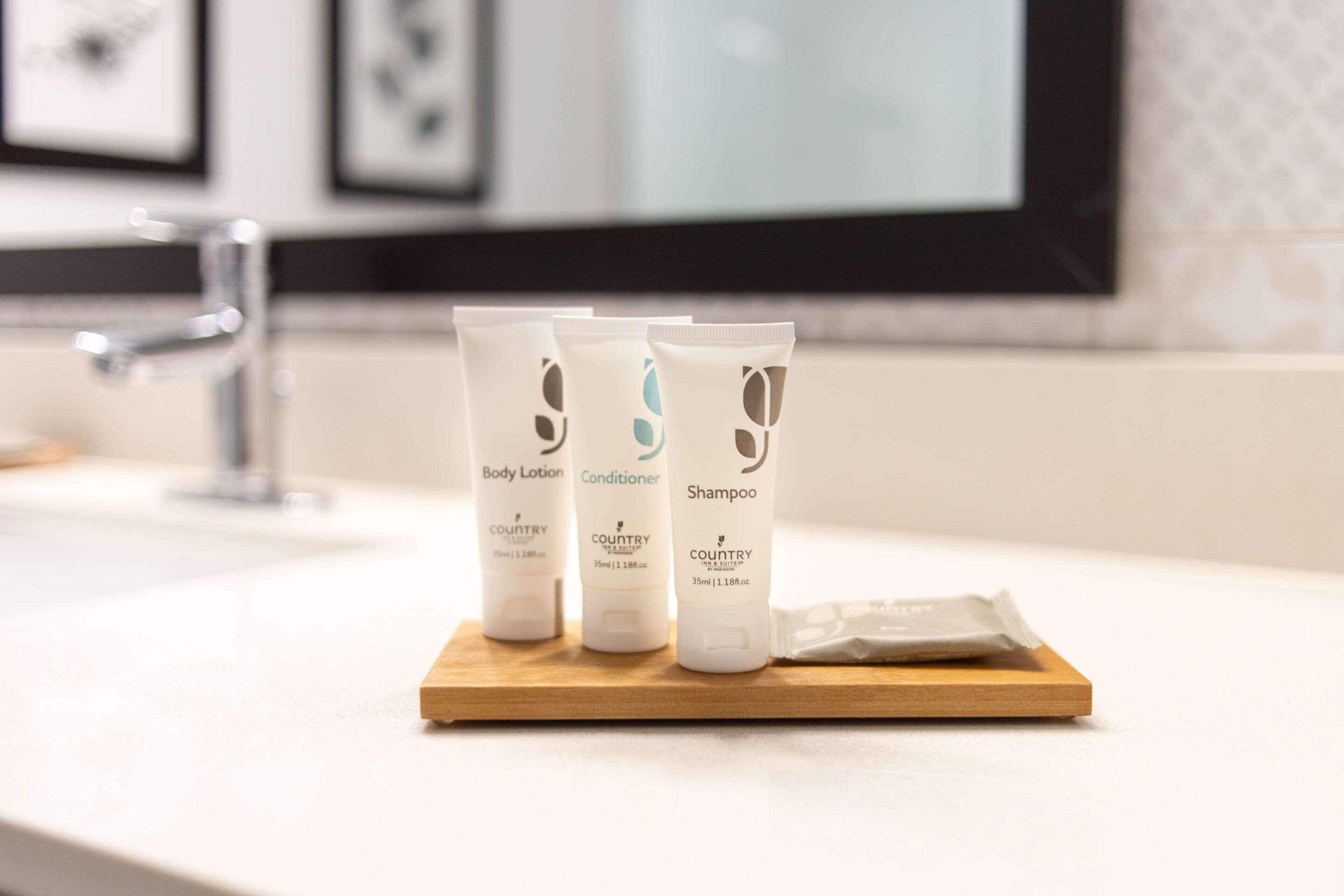 1 bedroom, hypo-allergenic bedding, desk, soundproofing