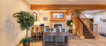 Lancaster Inn and Suites