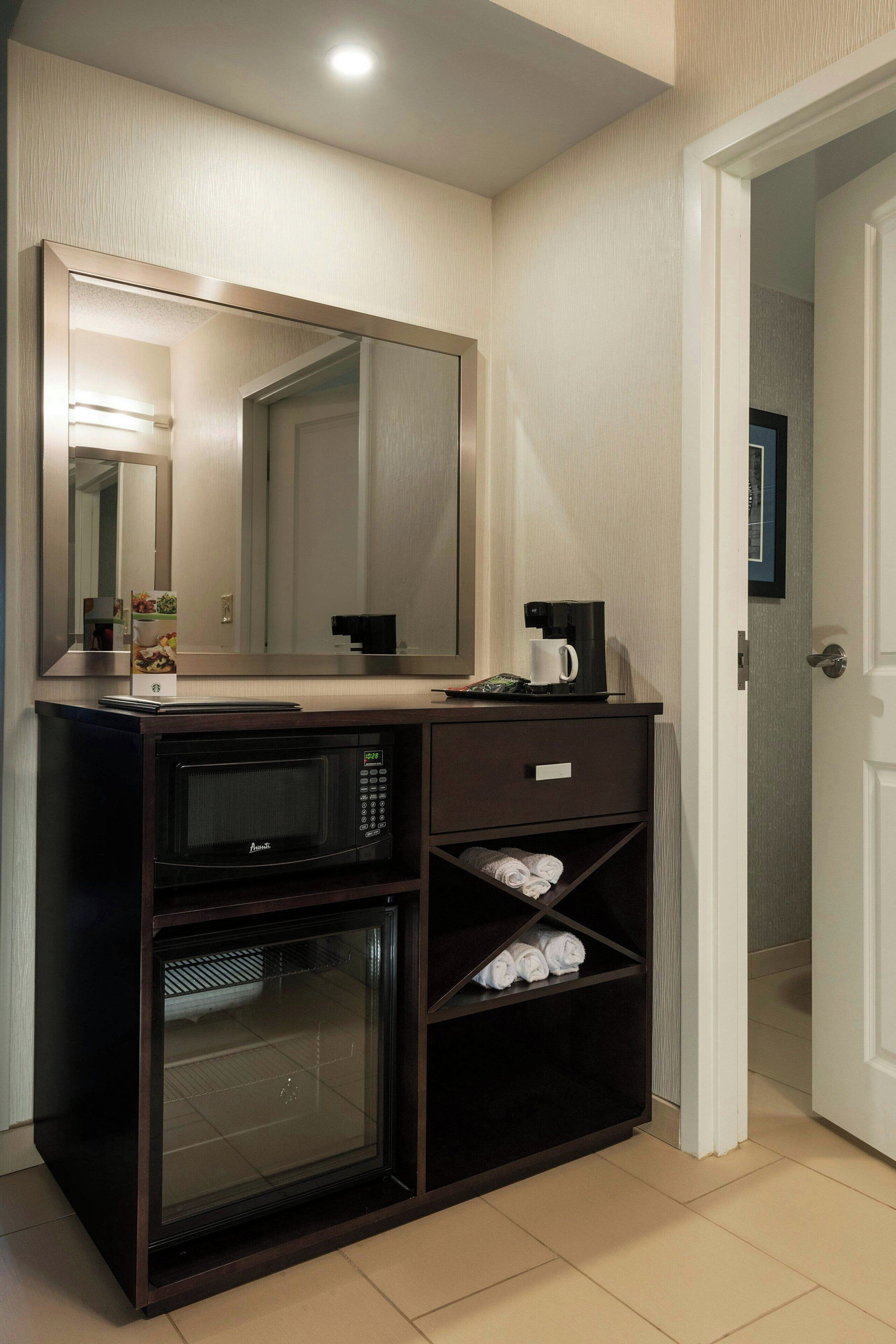 fridge, microwave, coffee/tea maker